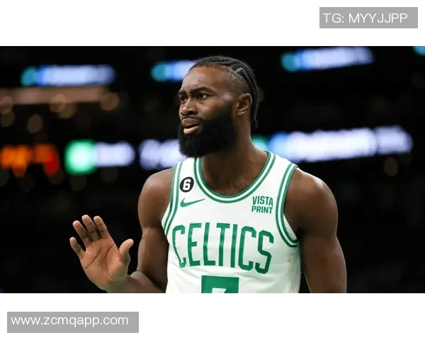 杰伦布朗强调季前赛首战防守重要性全力提升比赛节奏