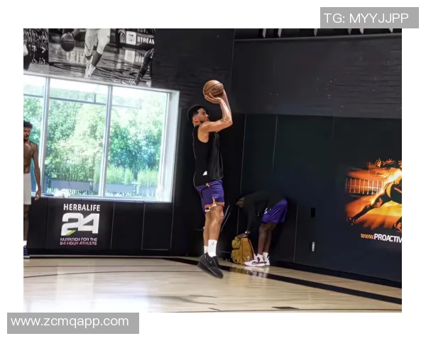 布克谈中投失误原因称被迫远投结果可接受