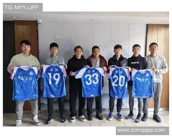 海港中场阿布拉汗合同到期自由身加盟河南队引发关注