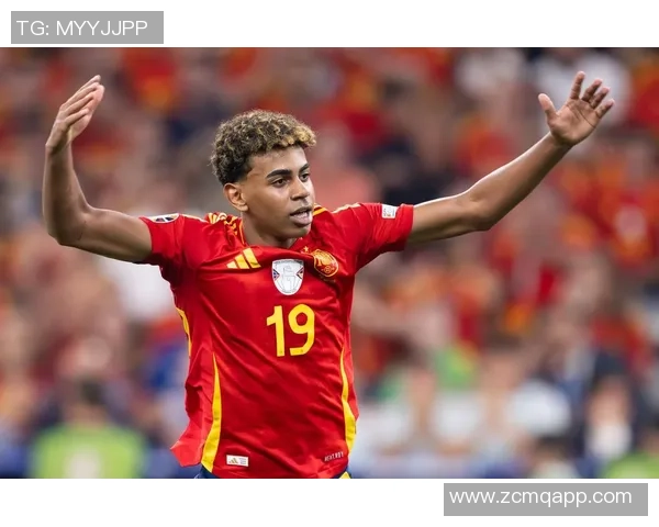 小吧社交秀精彩纷呈亚马尔与女友甜蜜互动胡梅尔斯女友惊艳亮相